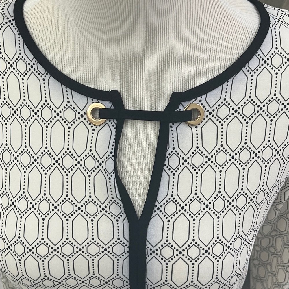 NWOT Ivanka Trump Cream and Black Long Sleeve Top - Picture 3 of 5